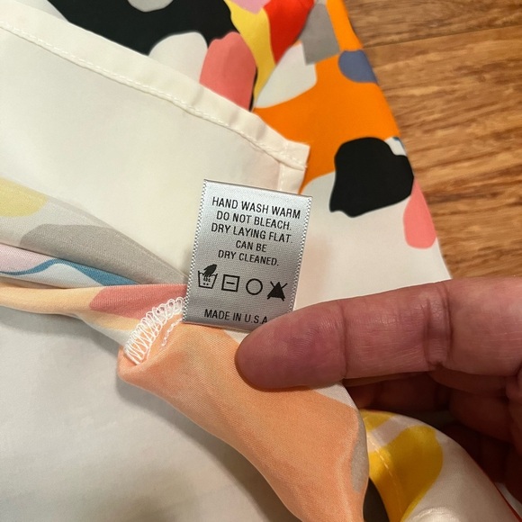 Objects Without Meaning "Francie" Mike Mills Print. 100% Japanese Cupro Top. - Picture 16 of 16